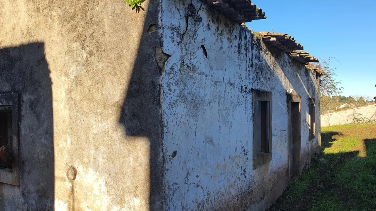 Moradia T0 para Venda em Areias e Pias Foto 4