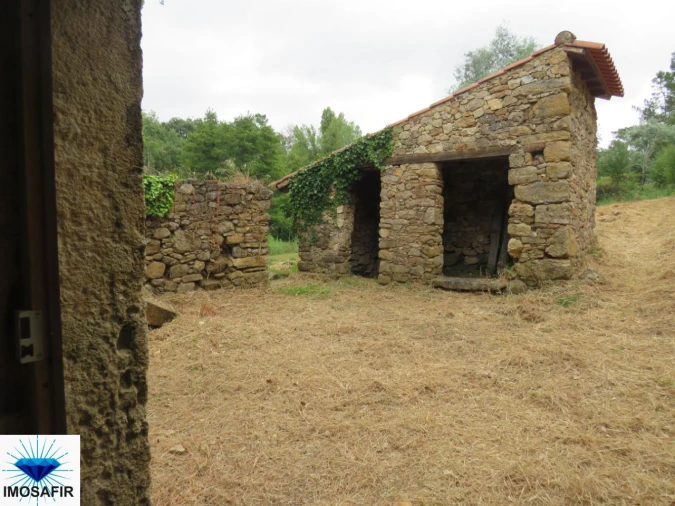 Moradia T0 para Venda em Madalena e Beselga Foto 12