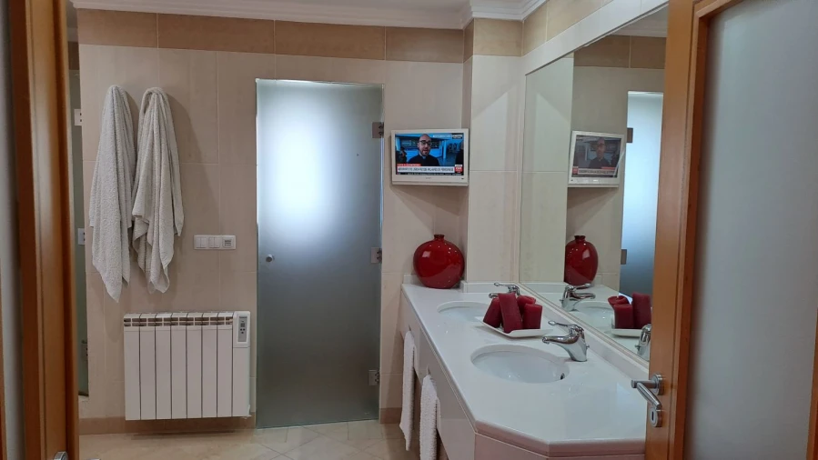 Moradia T4 para Venda em Fernao Ferro Foto 13