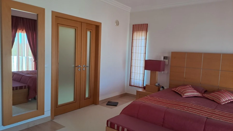 Moradia T4 para Venda em Fernao Ferro Foto 7