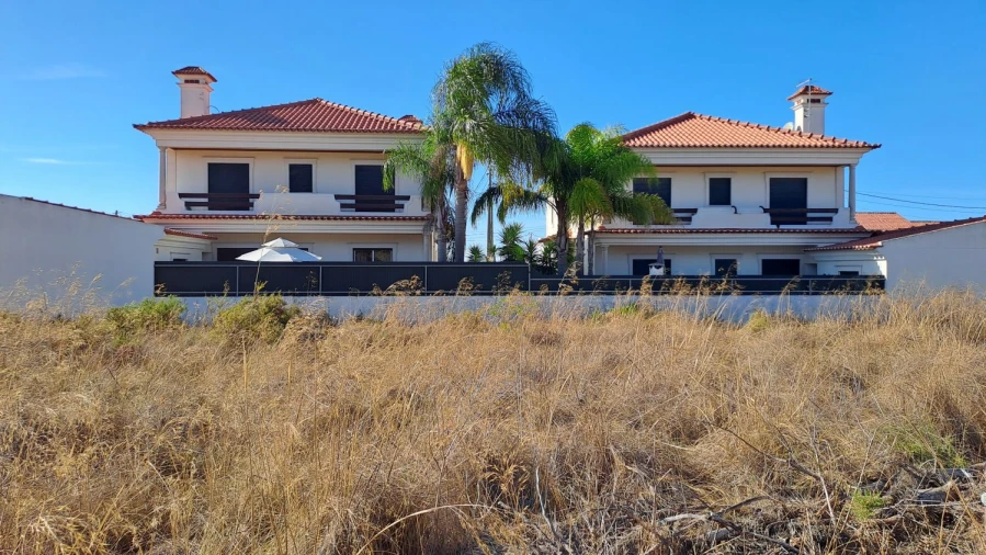 Moradia T4 para Venda em Fernao Ferro Foto 30