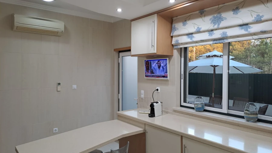 Moradia T4 para Venda em Fernao Ferro Foto 32