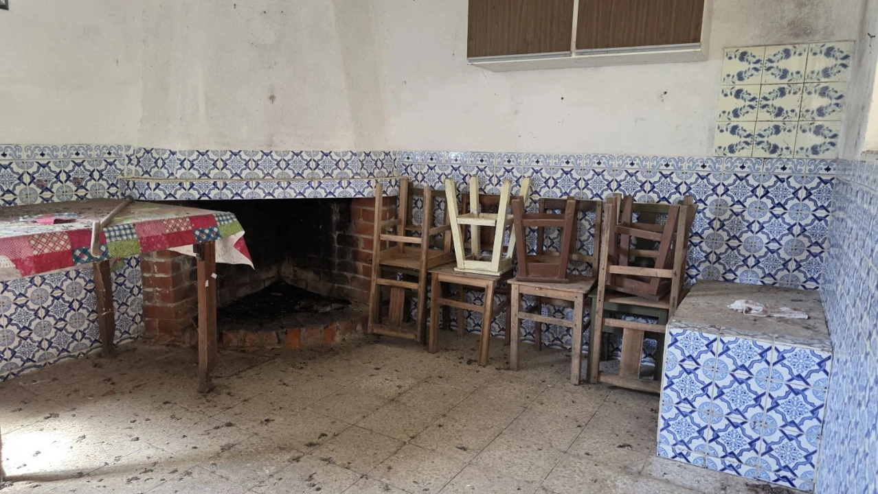 Moradia T2 para Venda em Areias e Pias Foto 13