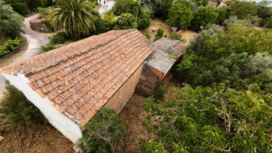 Moradia T2 para Venda em Chãos Foto 6