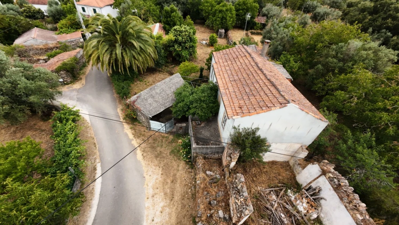 Moradia T2 para Venda em Chãos Foto 5