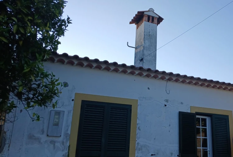 Moradia T4 para Venda em Serra e Junceira