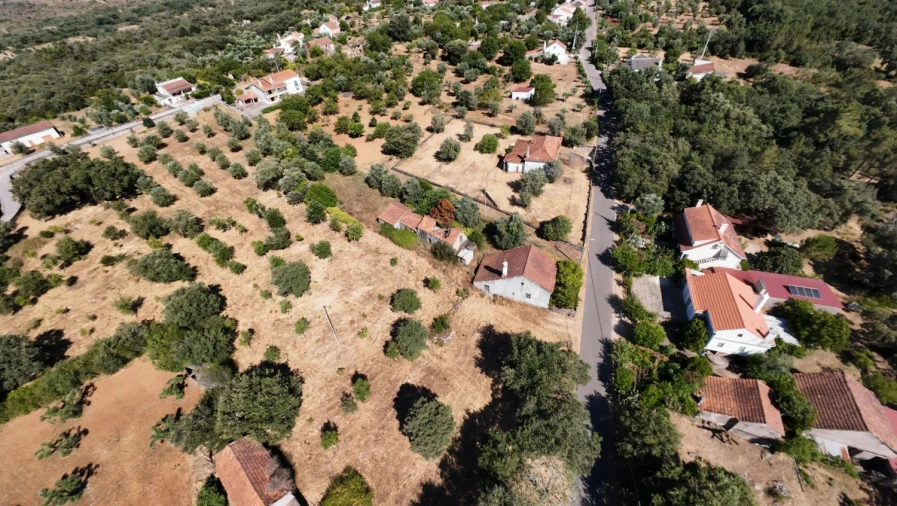 Terreno para Venda em Areias e Pias Foto 3