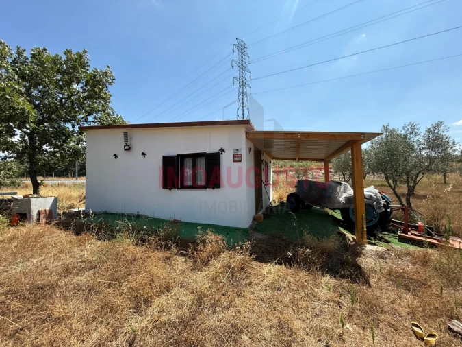 Moradia T1 para Venda em Baraçal Foto 3