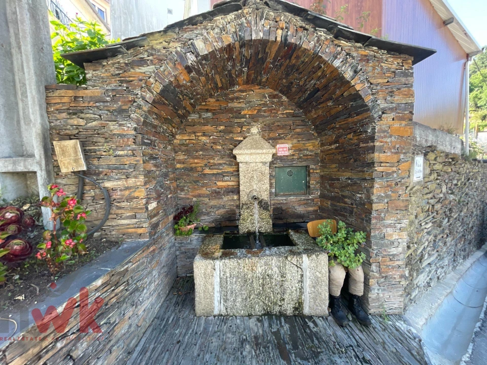 Moradia T1 para Venda em Sazes da Beira Foto 12