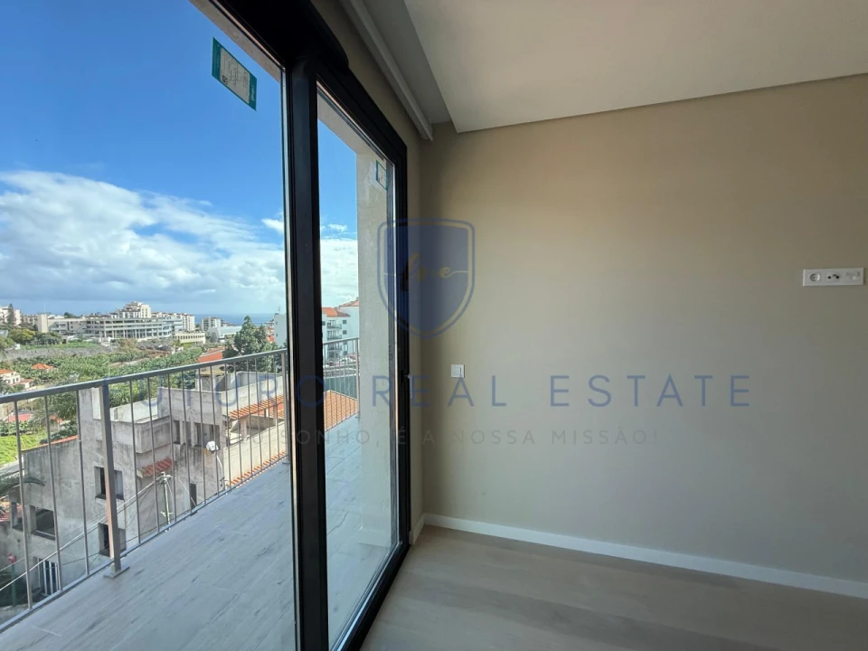Apartamento T3 para Venda em São Martinho Foto 12