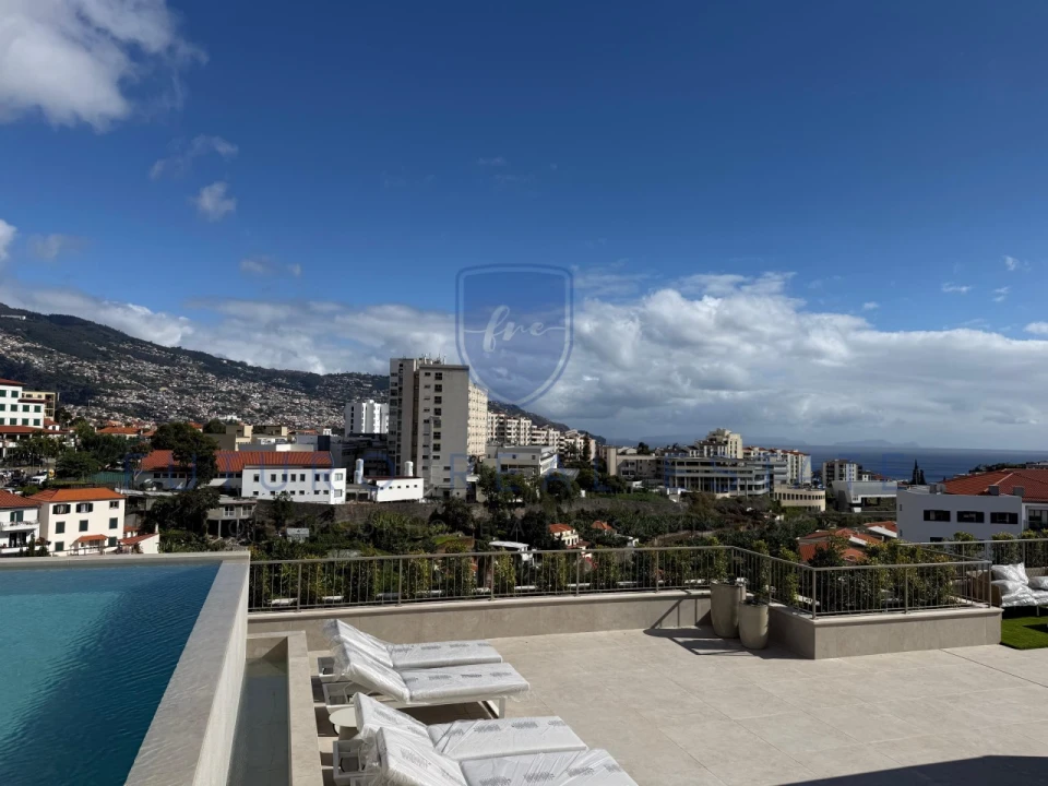 Apartamento T2 para Venda em São Martinho Foto 1