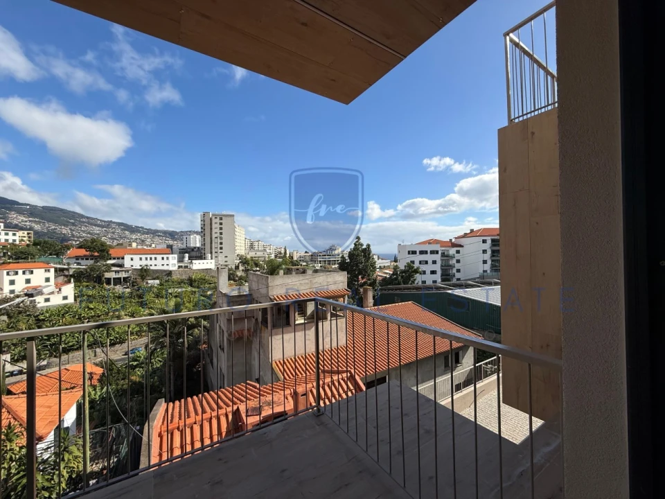 Apartamento T2 para Venda em São Martinho Foto 65