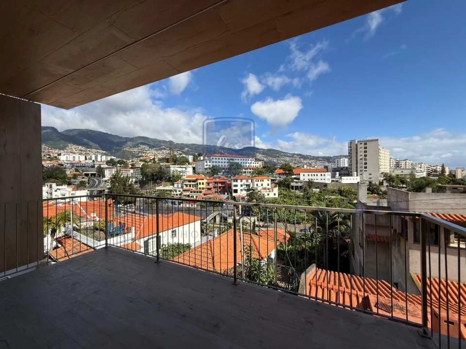 Apartamento T2 para Venda em São Martinho Foto 56