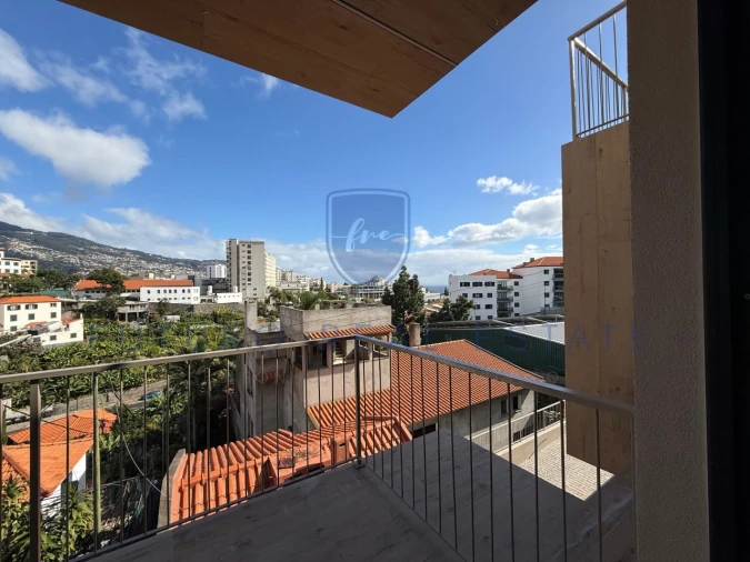Apartamento T2 para Venda em São Martinho Foto 65