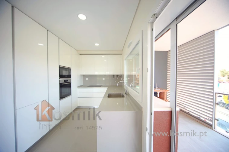 Apartamento T3 para Arrendamento em Póvoa de Santo Adrião e Olival Basto Foto 25