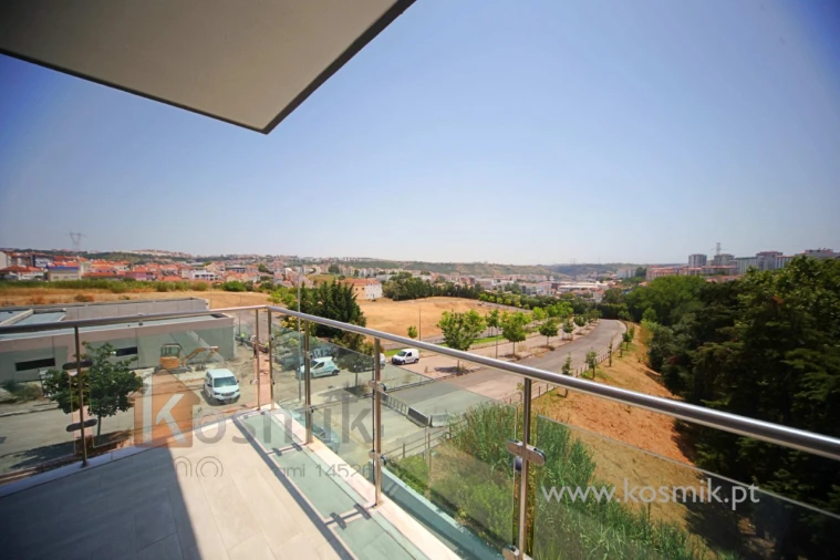 Apartamento T3 para Arrendamento em Póvoa de Santo Adrião e Olival Basto Foto 49