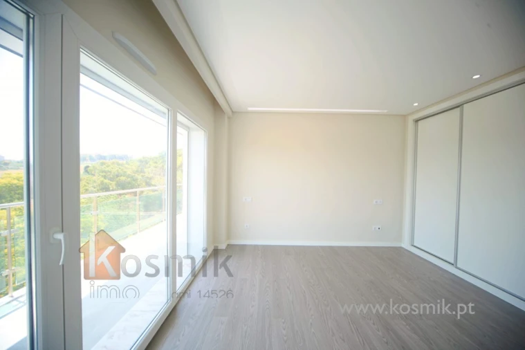 Apartamento T3 para Arrendamento em Póvoa de Santo Adrião e Olival Basto Foto 55