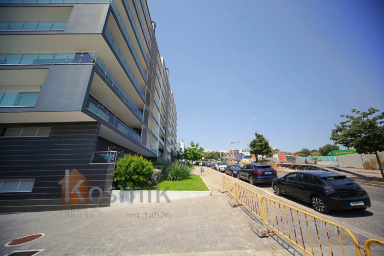 Apartamento T3 para Arrendamento em Póvoa de Santo Adrião e Olival Basto Foto 78