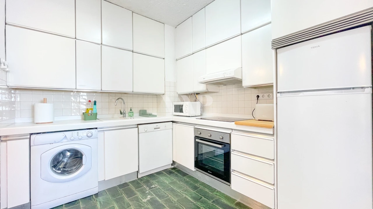 Apartamento T2 para Venda em Quarteira Foto 3