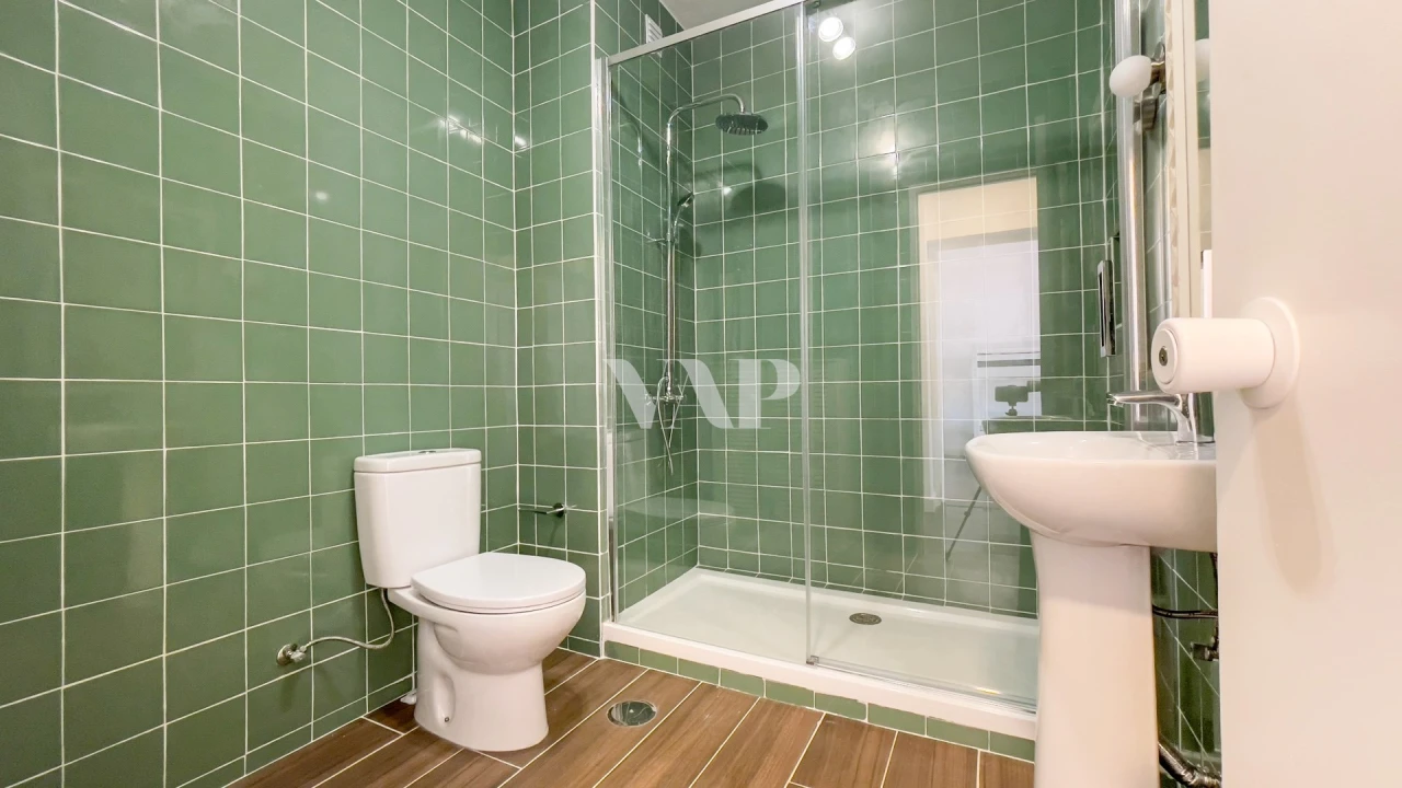 Apartamento T2 para Venda em Quarteira Foto 17