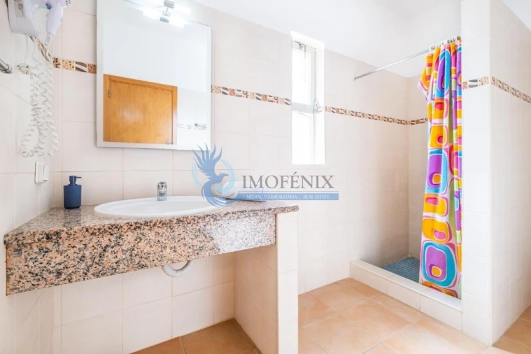 Moradia T6 para Venda em Albufeira e Olhos de Água Foto 26