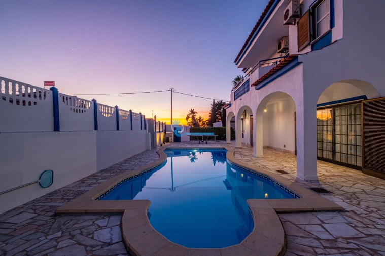 Moradia T6 para Venda em Albufeira e Olhos de Água Foto 40