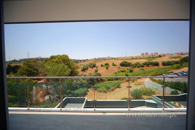 Apartamento T3 para Arrendamento em Póvoa de Santo Adrião e Olival Basto Foto 35