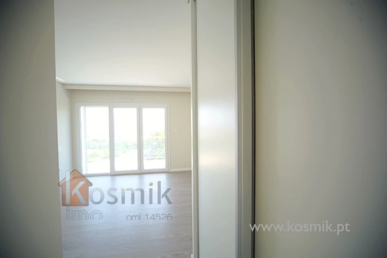 Apartamento T3 para Arrendamento em Póvoa de Santo Adrião e Olival Basto Foto 47