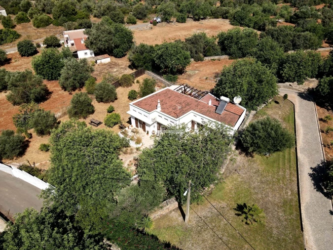 Moradia T2 para Venda em Loule (São Sebastião) Foto 5