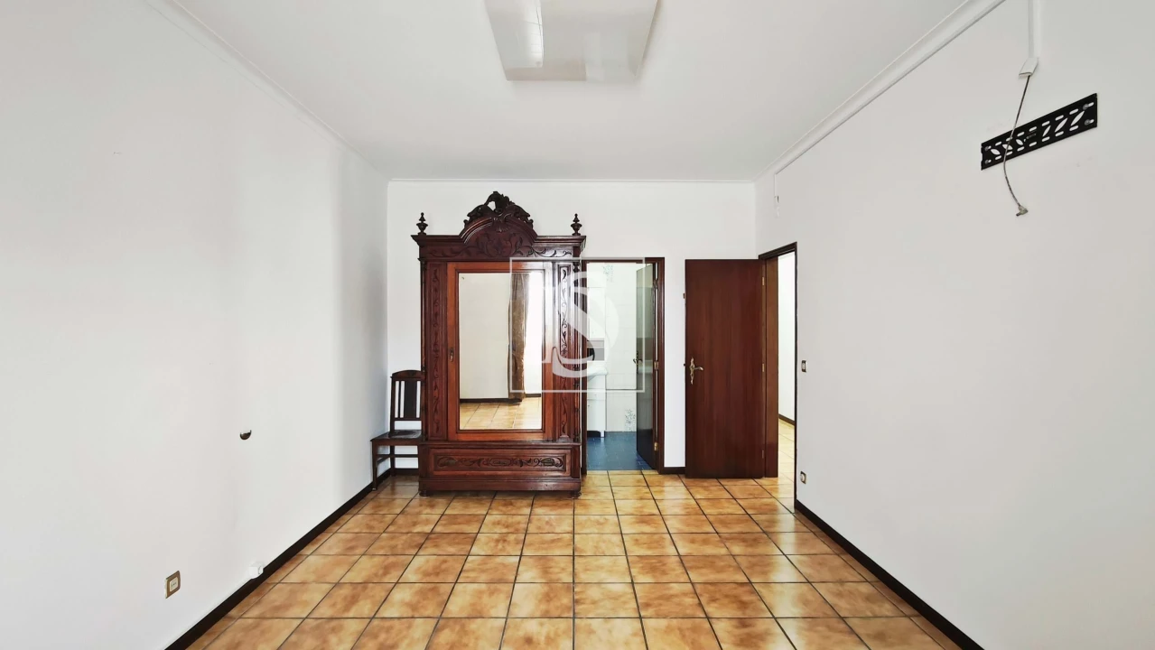 Moradia T4 para Venda em Lanheses Foto 9