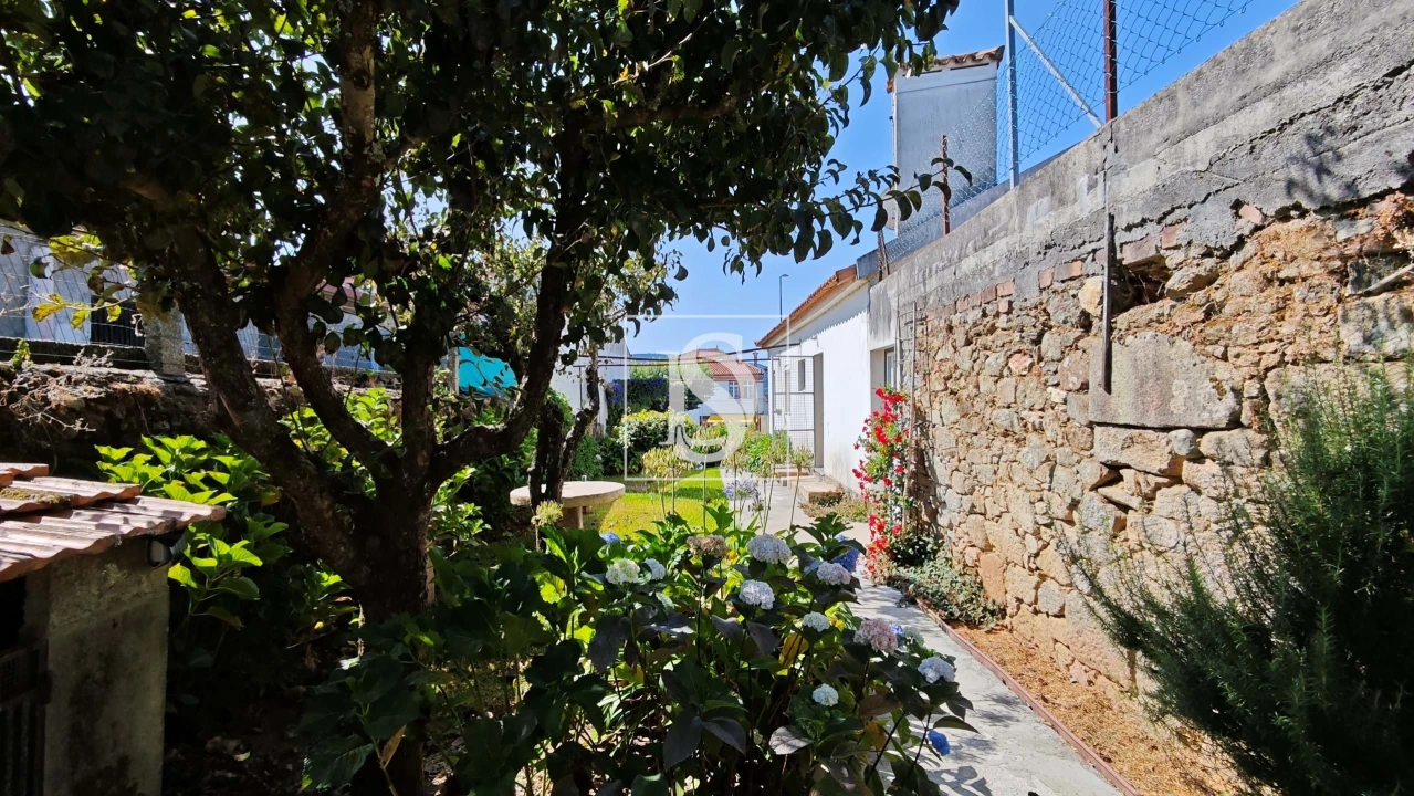 Moradia T4 para Venda em Lanheses Foto 32