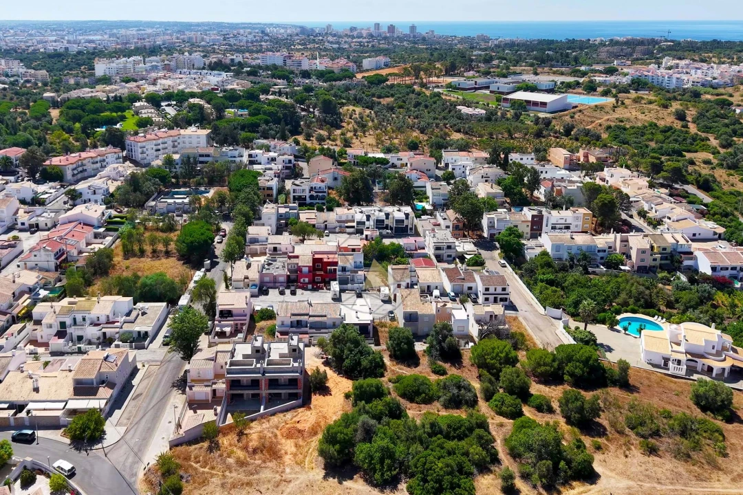 Moradia T3 para Venda em Alvor Foto 53