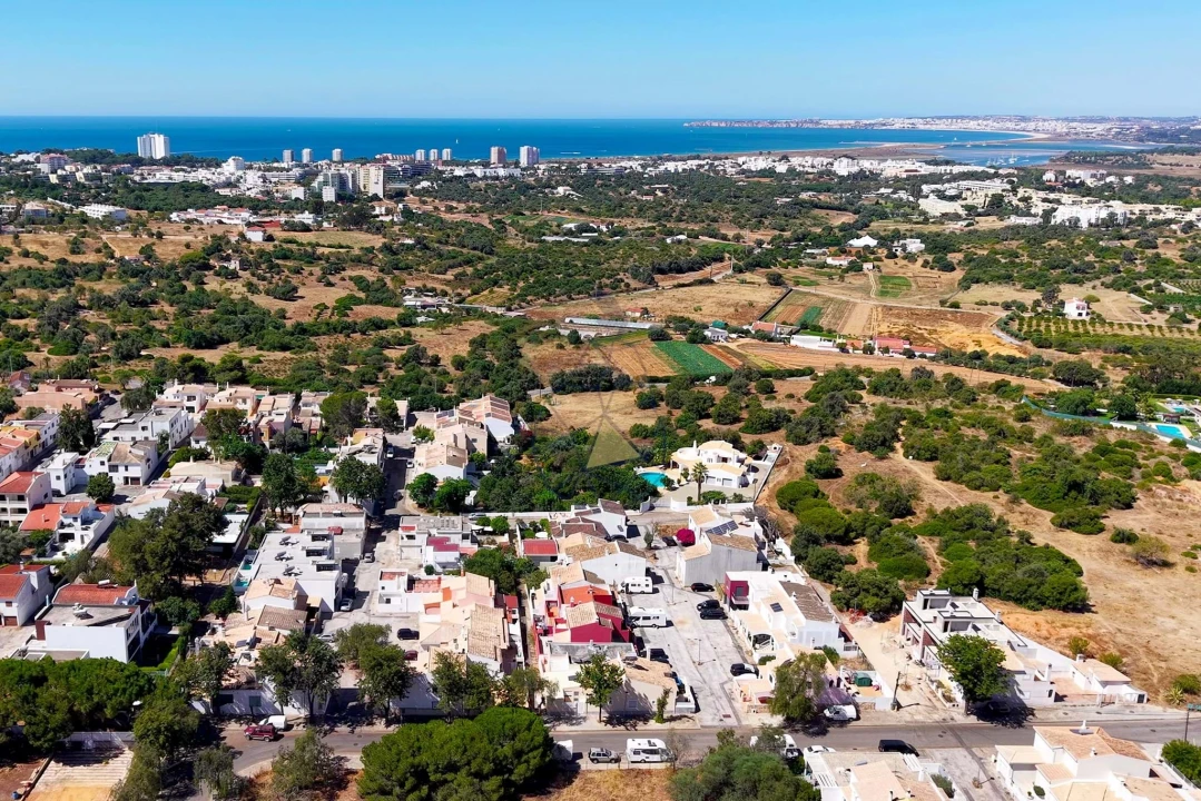 Moradia T3 para Venda em Alvor Foto 48
