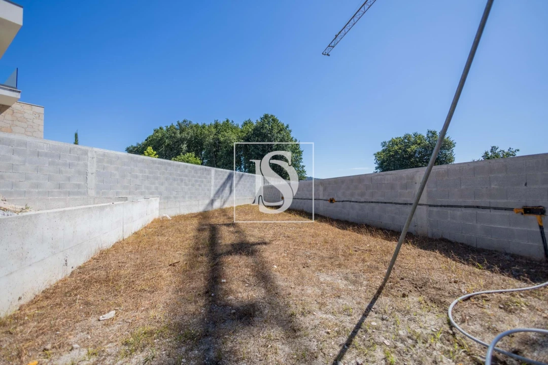 Moradia T3 para Venda em Tamel (São Verissimo) Foto 10