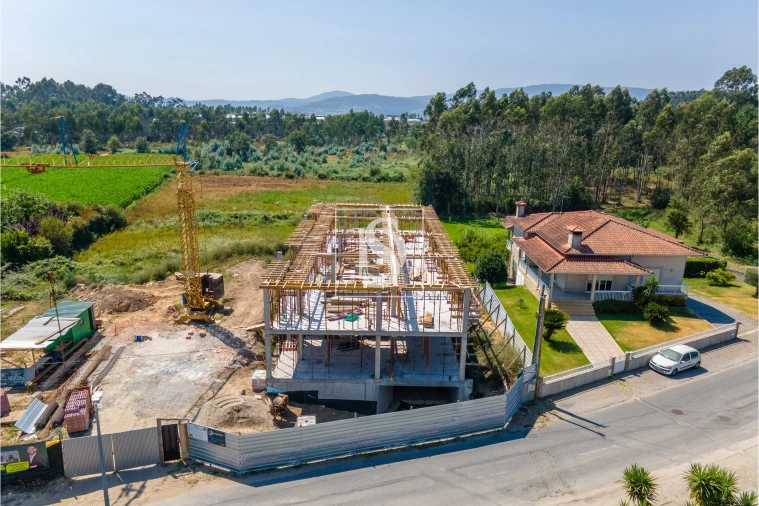 Moradia T3 para Venda em Manhente Foto 2