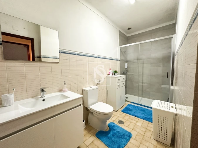 Apartamento T1 para Venda em Arcozelo Foto 6