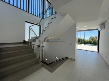 Moradia T4 para Venda em Albufeira e Olhos de Água