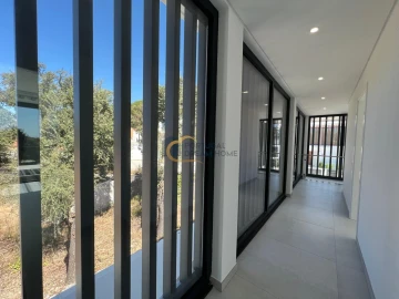 Moradia T4 para Venda em Albufeira e Olhos de Água