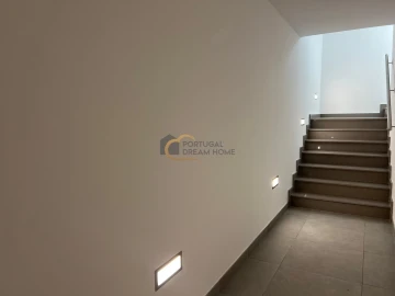 Moradia T4 para Venda em Albufeira e Olhos de Água