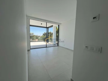 Moradia T4 para Venda em Albufeira e Olhos de Água