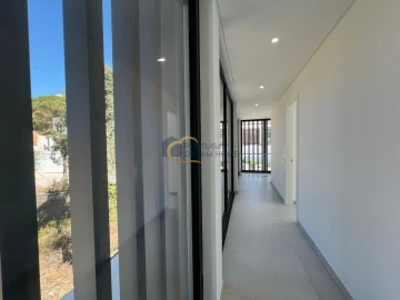 Moradia T4 para Venda em Albufeira e Olhos de Água