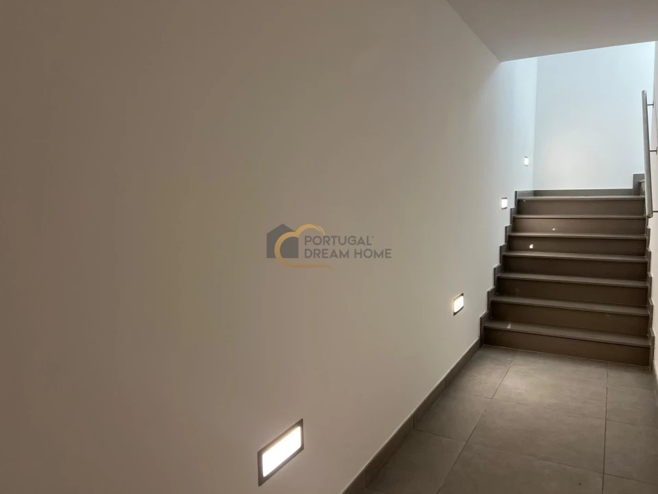 Moradia T4 para Venda em Albufeira e Olhos de Água Foto 92