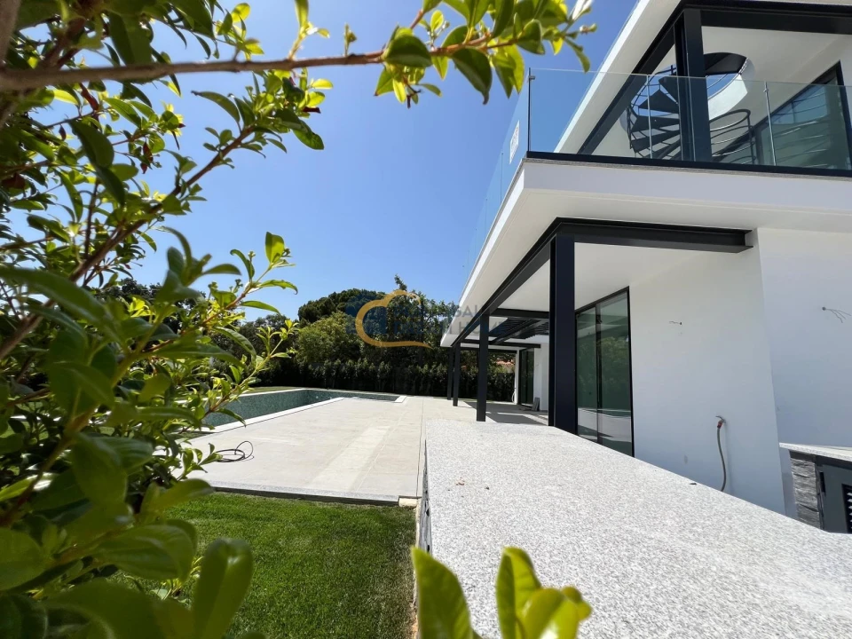 Moradia T4 para Venda em Albufeira e Olhos de Água Foto 12