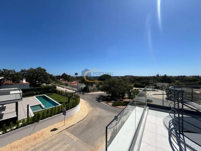 Moradia T4 para Venda em Albufeira e Olhos de Água Foto 89