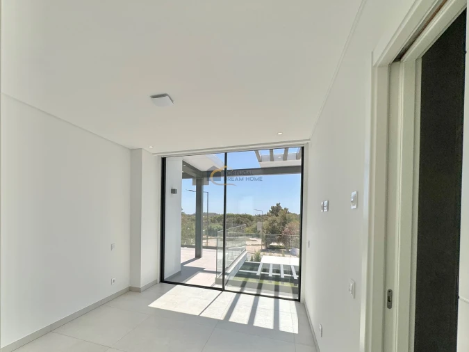 Moradia T4 para Venda em Albufeira e Olhos de Água Foto 63
