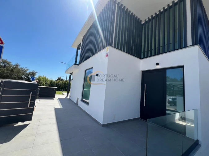 Moradia T4 para Venda em Albufeira e Olhos de Água Foto 11
