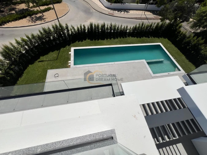 Moradia T4 para Venda em Albufeira e Olhos de Água Foto 20