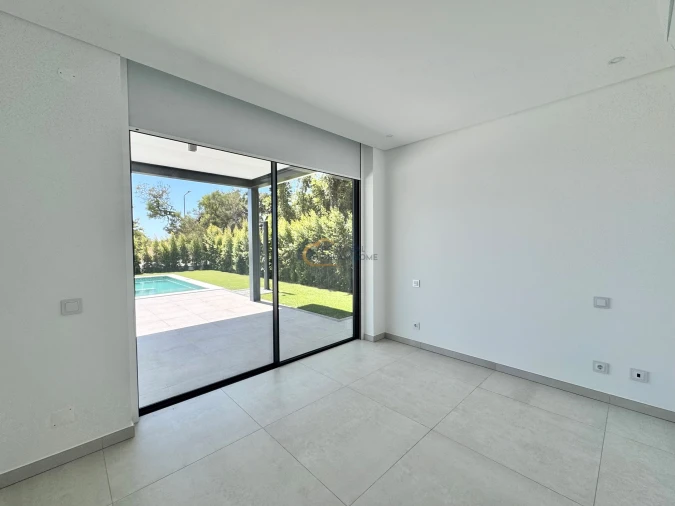 Moradia T4 para Venda em Albufeira e Olhos de Água Foto 34