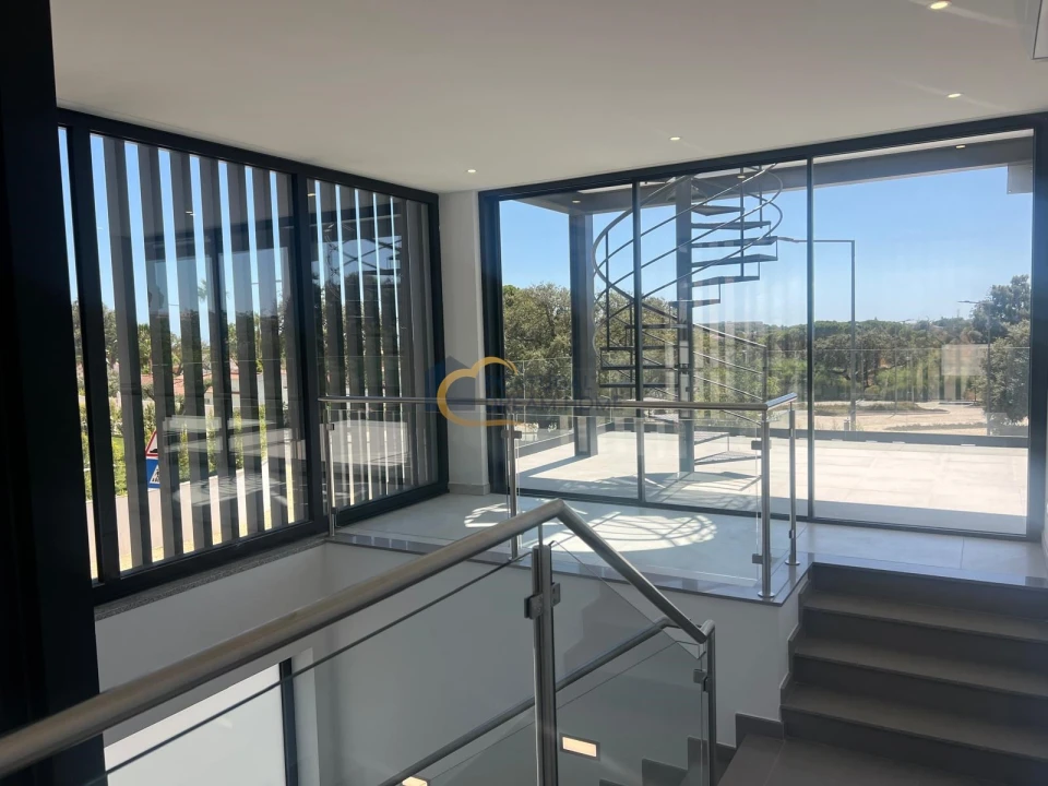 Moradia T4 para Venda em Albufeira e Olhos de Água Foto 43