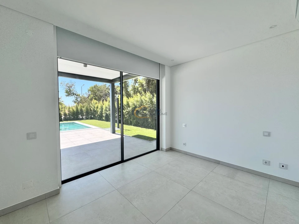 Moradia T4 para Venda em Albufeira e Olhos de Água Foto 34